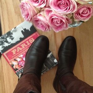 🍃🎀 Gucci dark brown boots 🎉HP🎉🎉